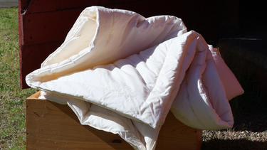 Summer Uses for Wool: Lightweight Comfort, Natural Breathability, and Everyday Versatility